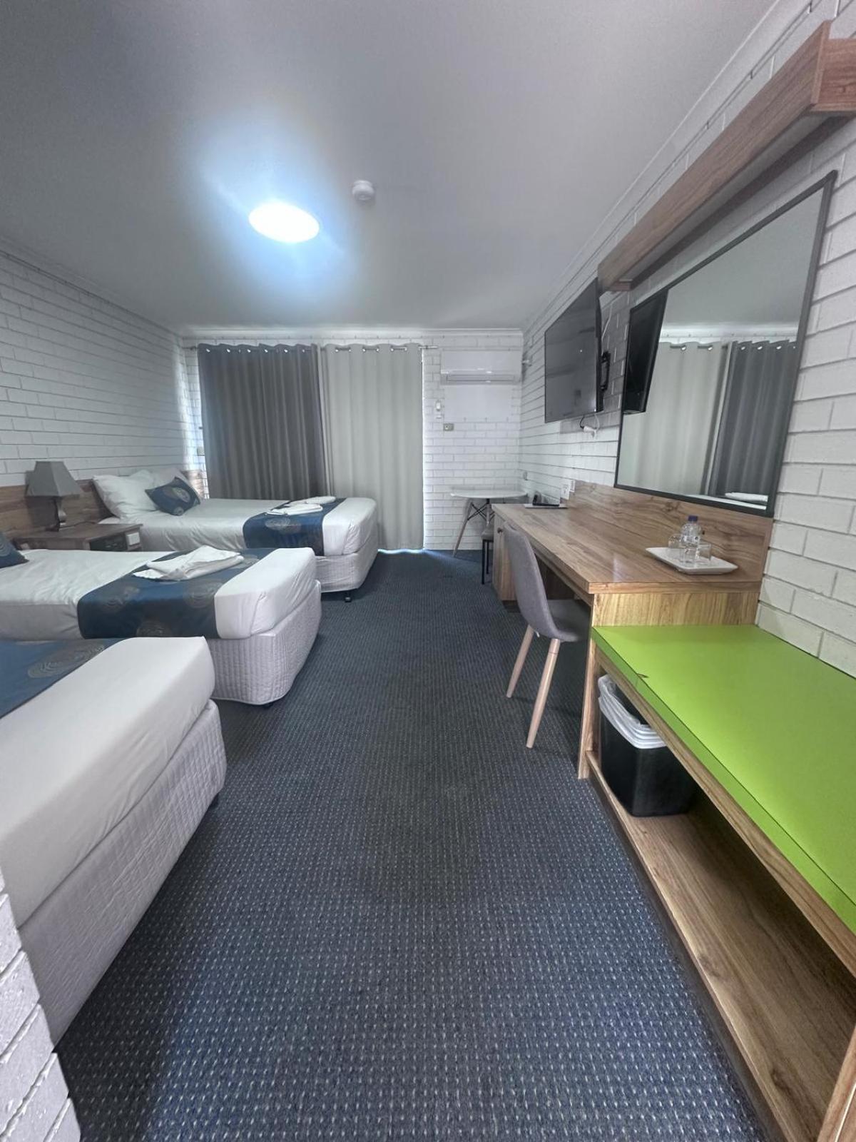 Albury Garden Court Motel Exteriör bild
