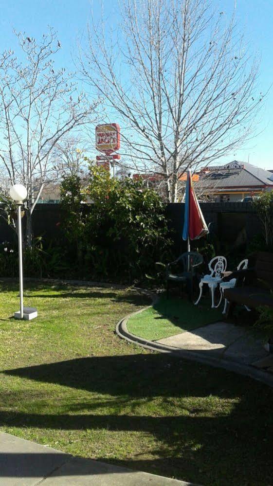 Albury Garden Court Motel Exteriör bild